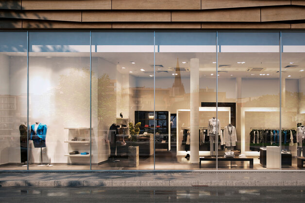 Shopfassade: Ein modernes Schaufenster aus Glas