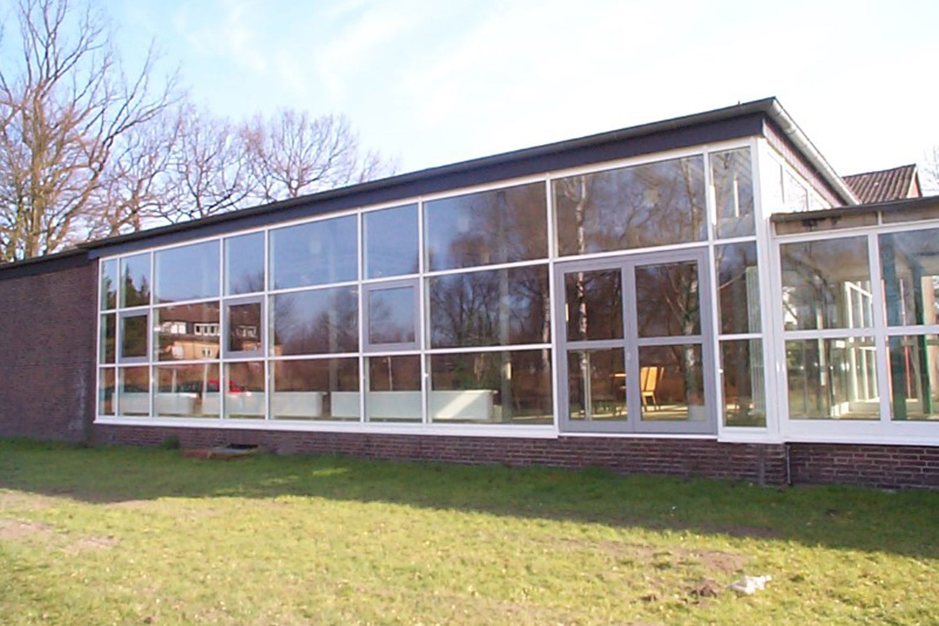 Referenz von Metallbau Maroldt: Fenster für Schulturnhalle